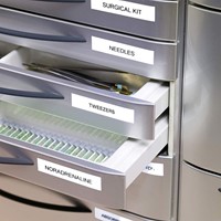 Labeltape Dymo LabelManager D1 polyester 19mm zwart op wit 10 stuks-5