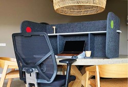 AKOESTISCHE  WORKBOOTH / THUISWERKPLEK 1100MM BREED - Dark Grey